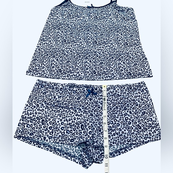 NWOT Charmour, Animal Print Blue Pajama Set With Shorts, XL, Blue & White 🌙 - Picture 12 of 13
